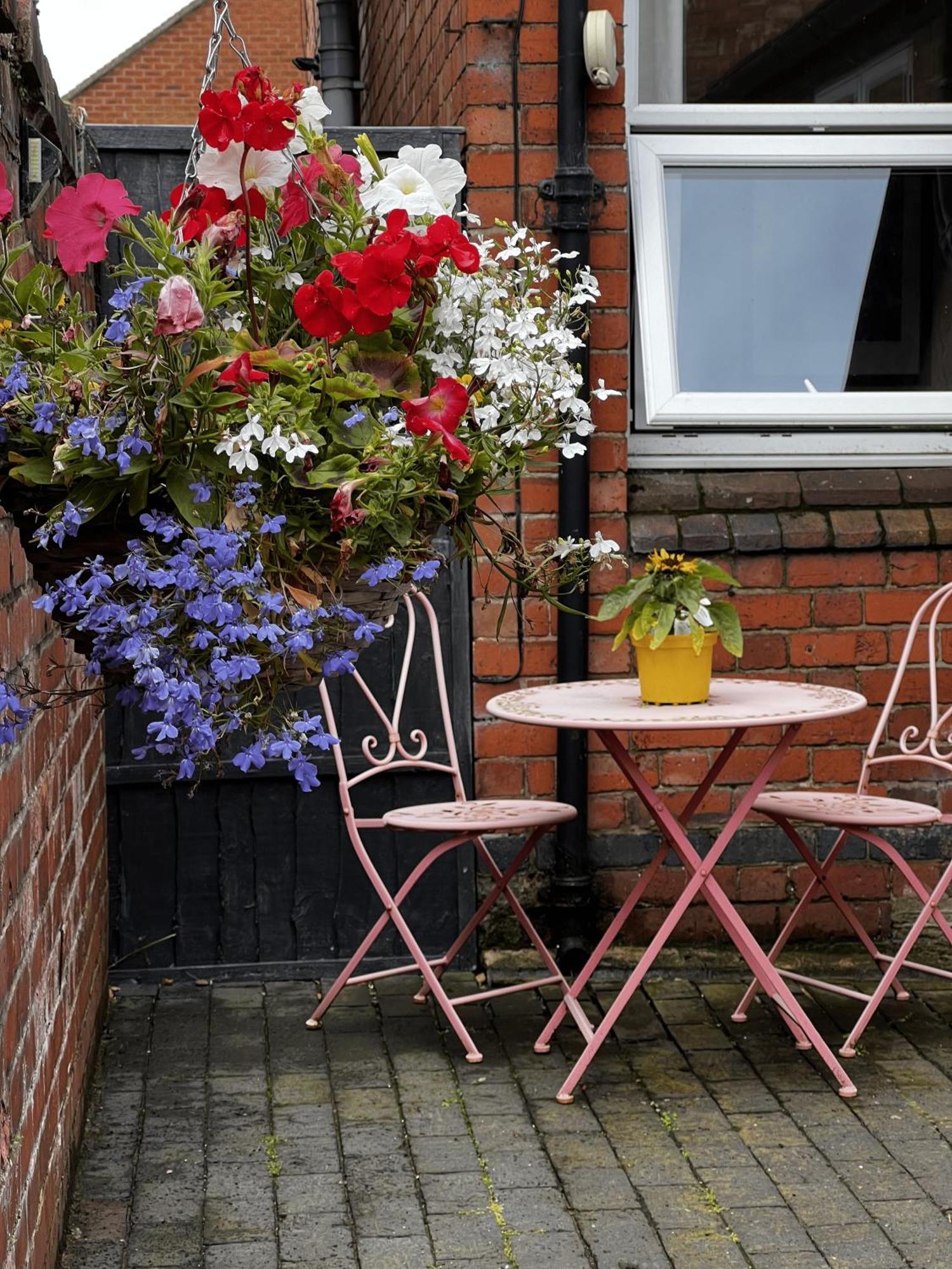 Appartamento Cartref - Fully Equipped And Stunning Town Flat Shrewsbury Esterno foto