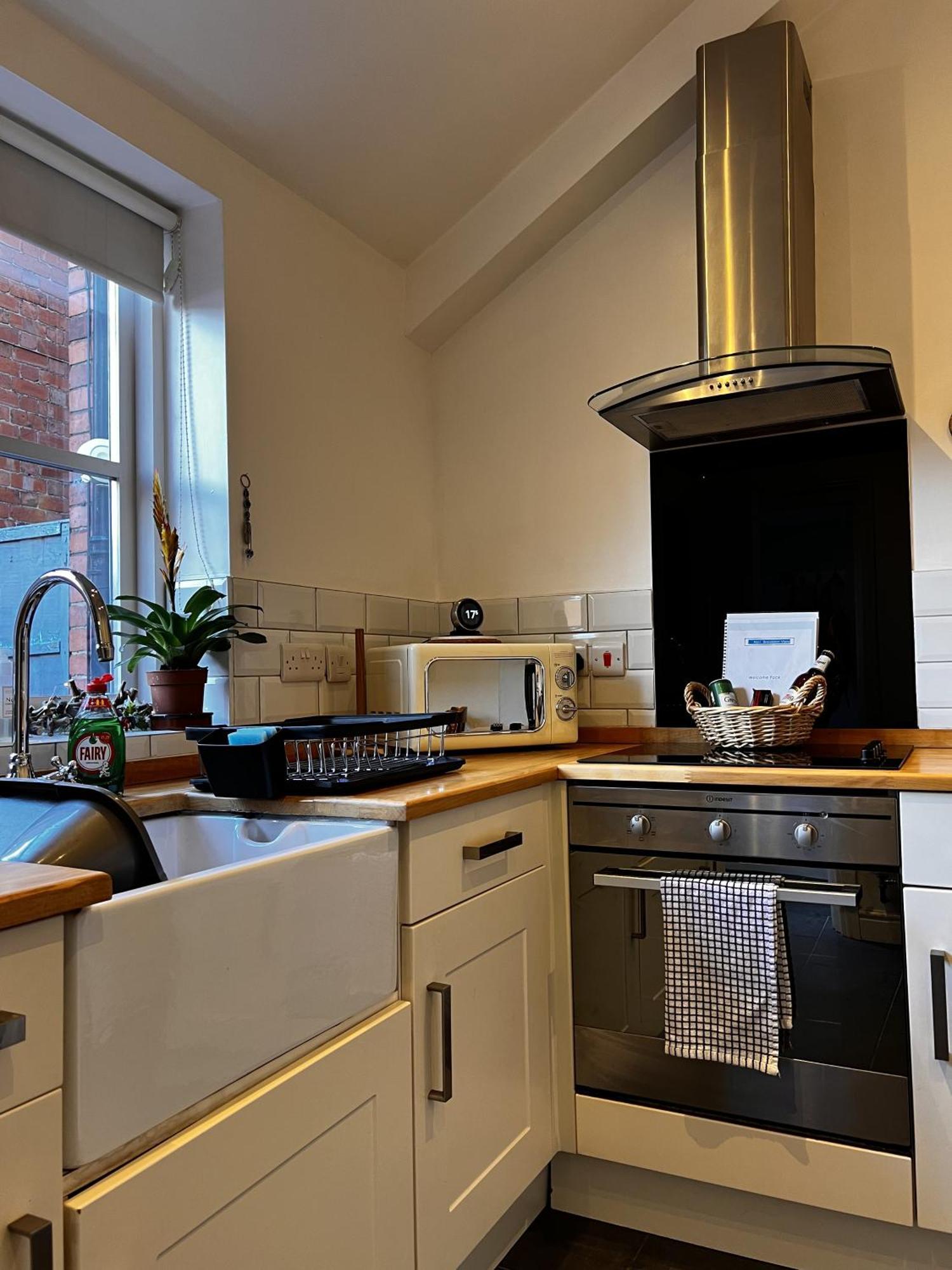 Appartamento Cartref - Fully Equipped And Stunning Town Flat Shrewsbury Esterno foto
